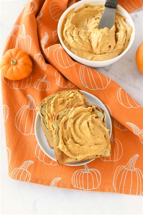 How does Pumpkin Spice Cream Cheese fit into your Daily Goals - calories, carbs, nutrition