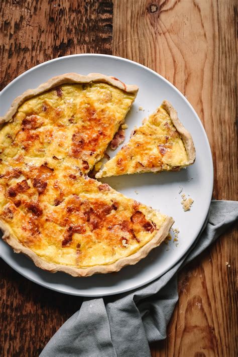 How does Quiche Lorraine Breakfast Biscuit Quiche fit into your Daily Goals - calories, carbs, nutrition