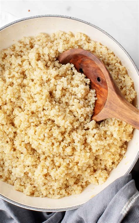 How does Quinoa & Chia Cereal fit into your Daily Goals - calories, carbs, nutrition