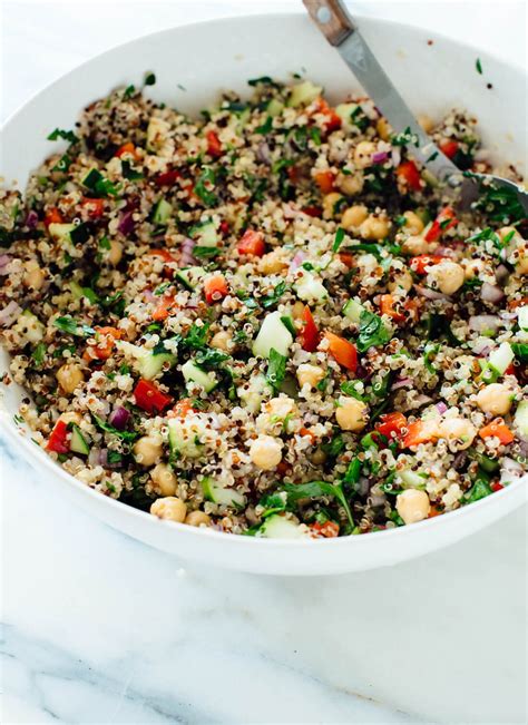 How does Quinoa BBQ Salad fit into your Daily Goals - calories, carbs, nutrition