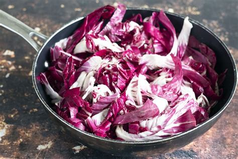 How does Radicchio Shredded 1/4