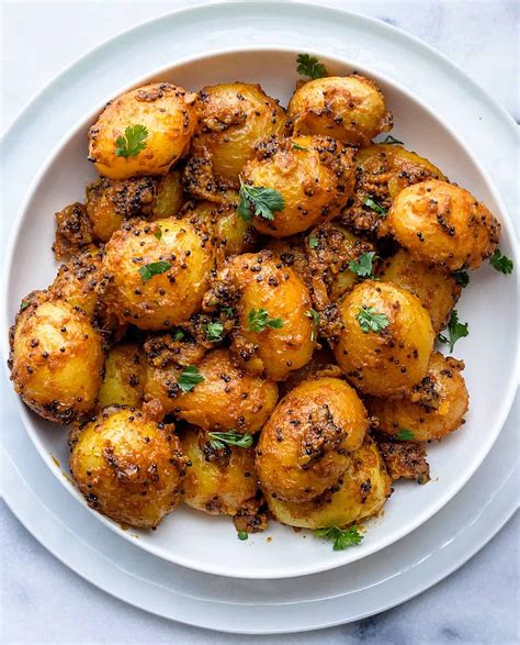 How does Rai Aloo Potatoes fit into your Daily Goals - calories, carbs, nutrition