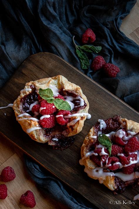 How does Raspberry Danish fit into your Daily Goals - calories, carbs, nutrition