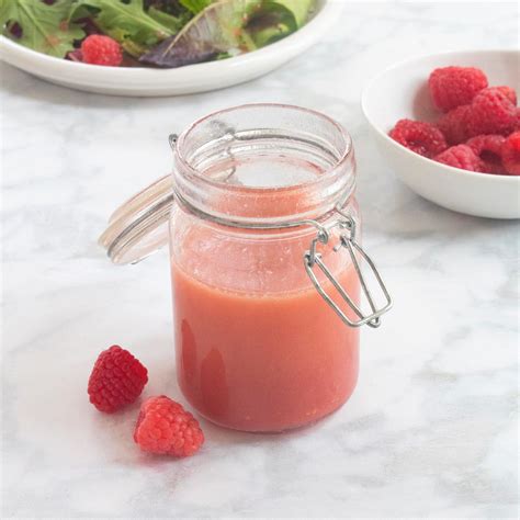 How does Raspberry Vinaigrette Dressing fit into your Daily Goals - calories, carbs, nutrition