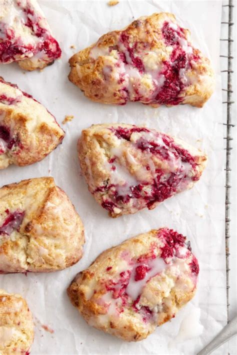 How does Raspberry White Chocolate Chunk Scone fit into your Daily Goals - calories, carbs, nutrition