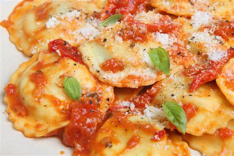 How does Ravioli and Chicken fit into your Daily Goals - calories, carbs, nutrition