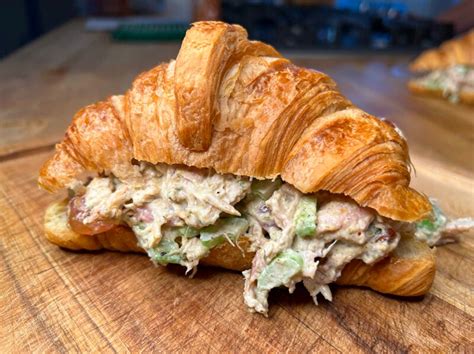 How does Real Chicken Salad Croissant Deal fit into your Daily Goals - calories, carbs, nutrition