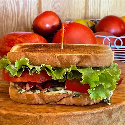 How does Real Classic BLT Deal fit into your Daily Goals - calories, carbs, nutrition