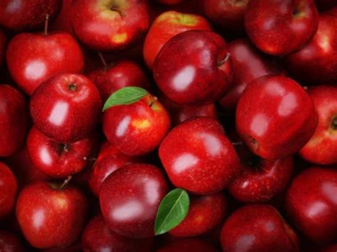 How does Red Delicious Apple fit into your Daily Goals - calories, carbs, nutrition