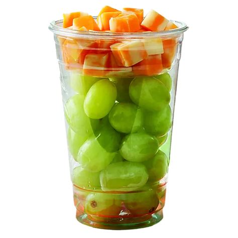 How does Red Grapes Snack Cup fit into your Daily Goals - calories, carbs, nutrition