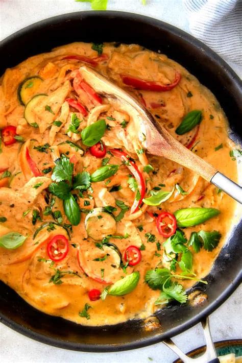 How does Red Thai Chicken Curry, Broc & Mushroom fit into your Daily Goals - calories, carbs, nutrition