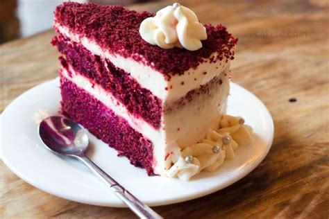 How does Red Velvet Cake fit into your Daily Goals - calories, carbs, nutrition