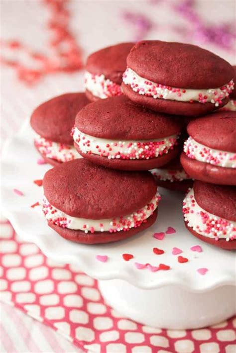 How does Red Velvet Whoopie Pie fit into your Daily Goals - calories, carbs, nutrition