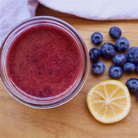 How does Reduced Fat Berry Vinaigrette fit into your Daily Goals - calories, carbs, nutrition