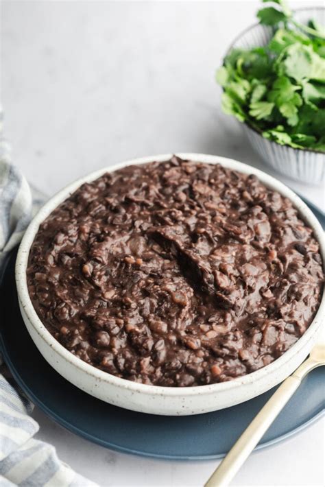 How does Refried Black Beans fit into your Daily Goals - calories, carbs, nutrition