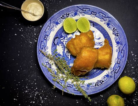 How does Regular Battered Hake fit into your Daily Goals - calories, carbs, nutrition