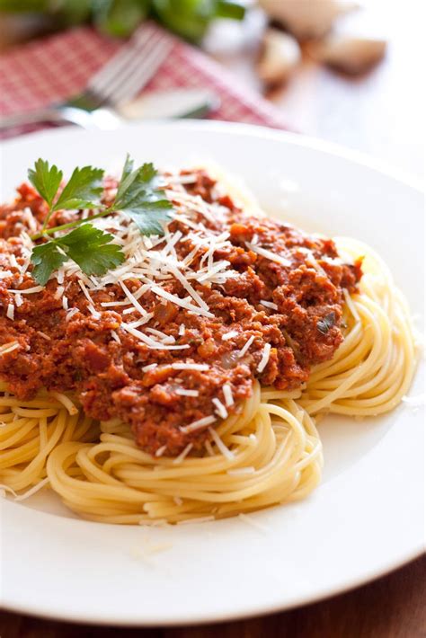 How does Restaurant, Italian, spaghetti with meat sauce fit into your Daily Goals - calories, carbs, nutrition