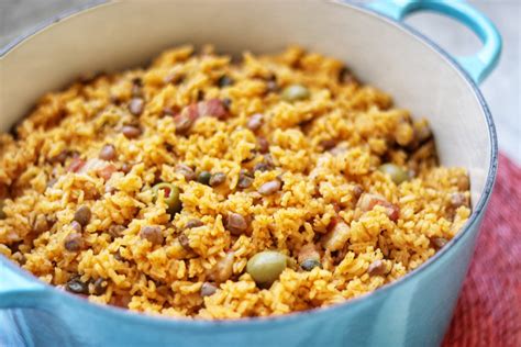 How does Restaurant, Latino, Arroz con grandules (rice and pigeonpeas) fit into your Daily Goals - calories, carbs, nutrition