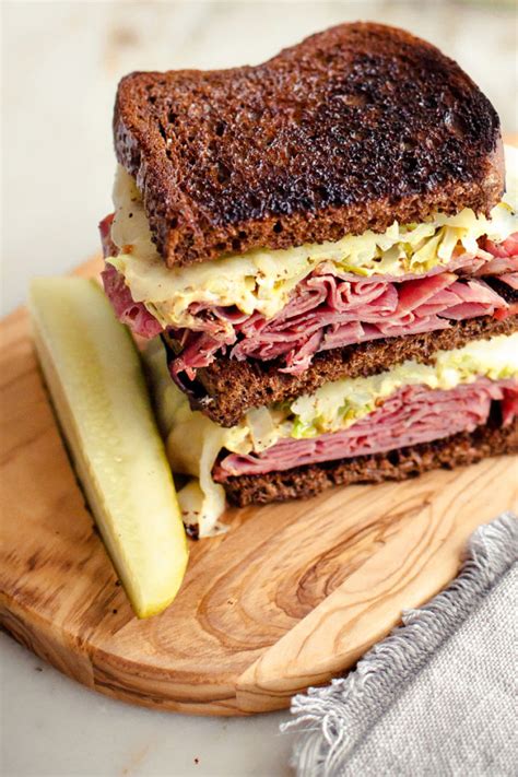 How does Reuben Panini fit into your Daily Goals - calories, carbs, nutrition