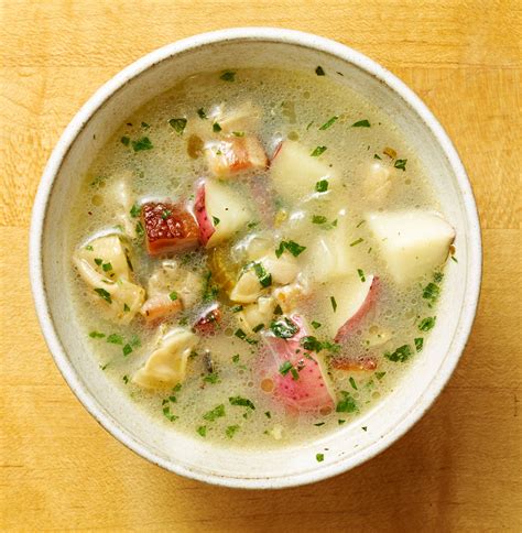 How does Rhode Island Clam Chowder fit into your Daily Goals - calories, carbs, nutrition