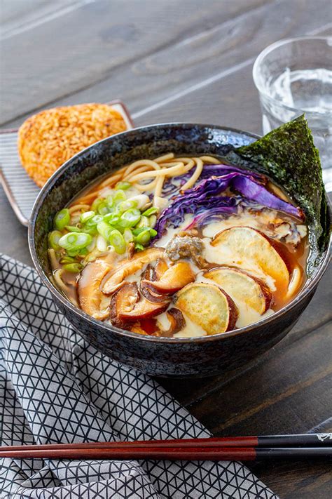 How does Rich Roasted Vegetable Ramen fit into your Daily Goals - calories, carbs, nutrition