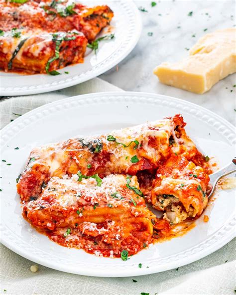 How does Ricotta Stuffed Manicotti fit into your Daily Goals - calories, carbs, nutrition
