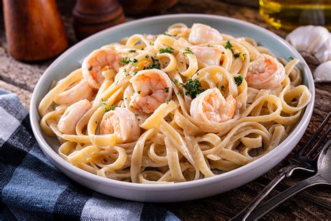 How does Roadster Shrimp Alfredo fit into your Daily Goals - calories, carbs, nutrition