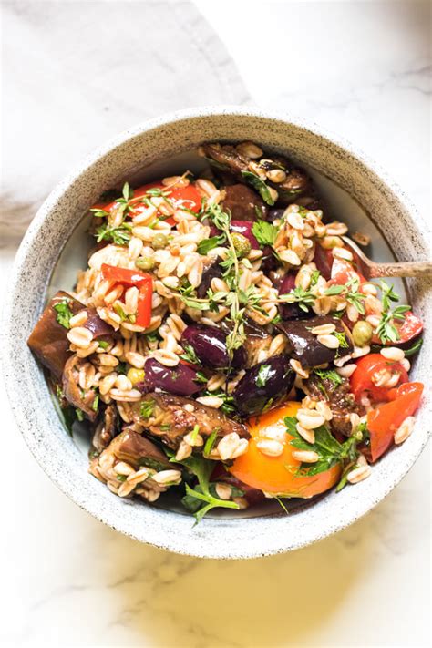 How does Roasted Chicken Farro Eggplant (79972.1) fit into your Daily Goals - calories, carbs, nutrition