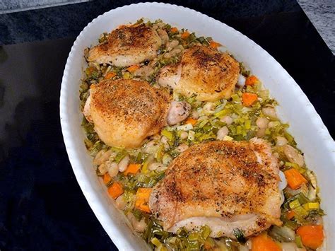 How does Roasted Chicken Over White Bean Cassoulet and Sauteed Spinach fit into your Daily Goals - calories, carbs, nutrition