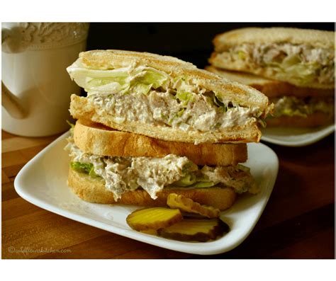 How does Roasted Chicken Salad Sandwich fit into your Daily Goals - calories, carbs, nutrition