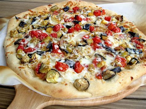 How does Roasted Eggplant Flatbread Pizza fit into your Daily Goals - calories, carbs, nutrition