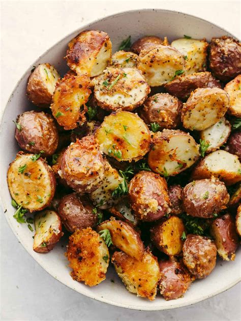 How does Roasted Garlic Parmesan Potatoes fit into your Daily Goals - calories, carbs, nutrition