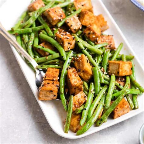 How does Roasted Green Beans and Tofu fit into your Daily Goals - calories, carbs, nutrition