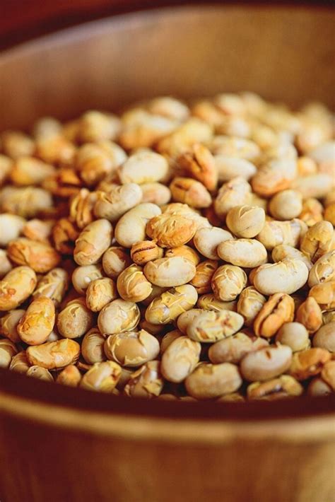 How does Roasted Soy Nuts fit into your Daily Goals - calories, carbs, nutrition