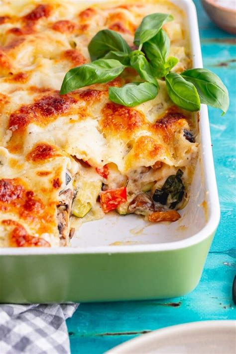 How does Roasted Vegetable Lasagna fit into your Daily Goals - calories, carbs, nutrition