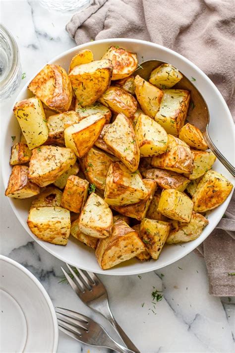 How does Roasted Yukon Gold Potatoes fit into your Daily Goals - calories, carbs, nutrition