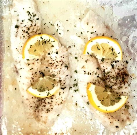 How does Rockfish w/ Garlic Butter fit into your Daily Goals - calories, carbs, nutrition