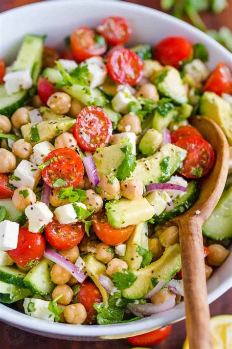 How does Romaine Salad with Chick Peas, Orange, Mint and Balsamic Vinaigrette fit into your Daily Goals - calories, carbs, nutrition