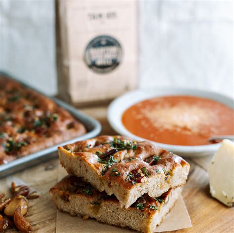 How does Roman Focaccia fit into your Daily Goals - calories, carbs, nutrition