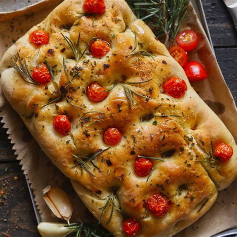 How does Rosemary Focaccia fit into your Daily Goals - calories, carbs, nutrition