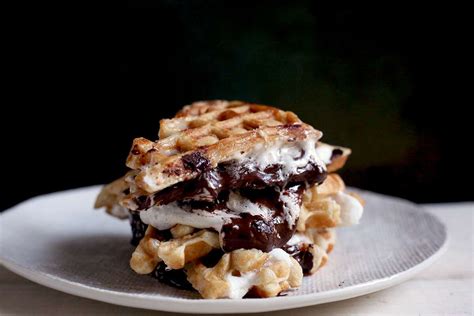 How does S'mores Waffle fit into your Daily Goals - calories, carbs, nutrition