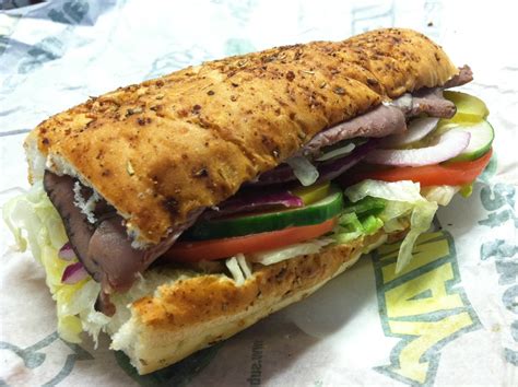 How does SUBWAY, roast beef sub on white bread, with lettuce and tomato fit into your Daily Goals - calories, carbs, nutrition