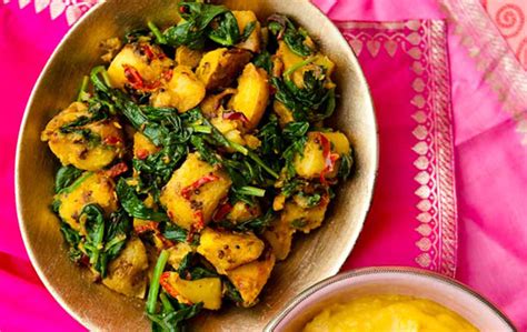 How does Saag Aloo fit into your Daily Goals - calories, carbs, nutrition