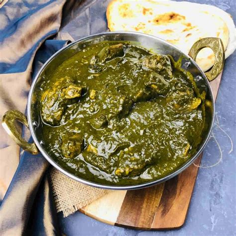 How does Saag Lamb Curry fit into your Daily Goals - calories, carbs, nutrition