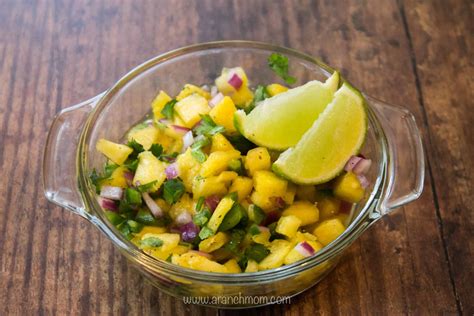 How does Sabores Pineapple Jalapeno Salsa fit into your Daily Goals - calories, carbs, nutrition