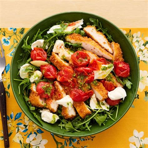 How does Salad Cup Chicken Parmesan & Basil STG fit into your Daily Goals - calories, carbs, nutrition