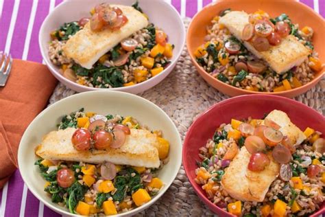 How does Salad Entree Cod Seared Farro & Arugula fit into your Daily Goals - calories, carbs, nutrition