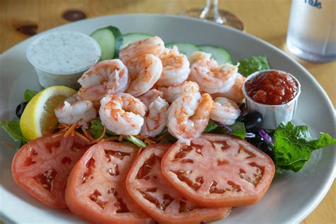 How does Salad Entree Shrimp 21/25 & Chorizo Sausage fit into your Daily Goals - calories, carbs, nutrition