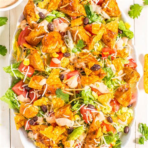 How does Salad Entree Taco Chicken fit into your Daily Goals - calories, carbs, nutrition