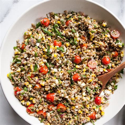 How does Salad Farro Sweet Corn 1/2 Cup fit into your Daily Goals - calories, carbs, nutrition